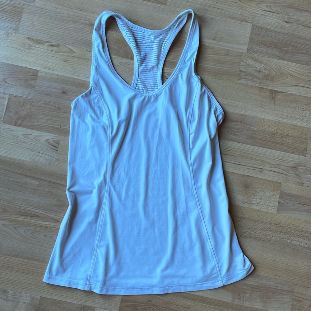 Lululemon rasor back tank size 4